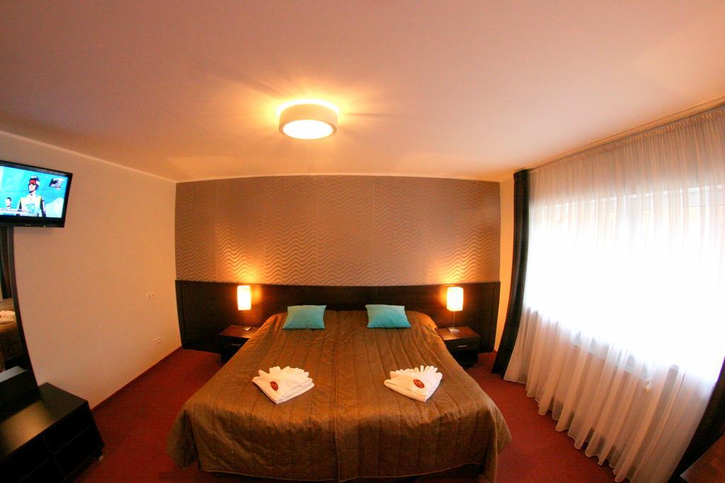 Hotel I Restauracja Zloty Las Złoty Las Quarto foto